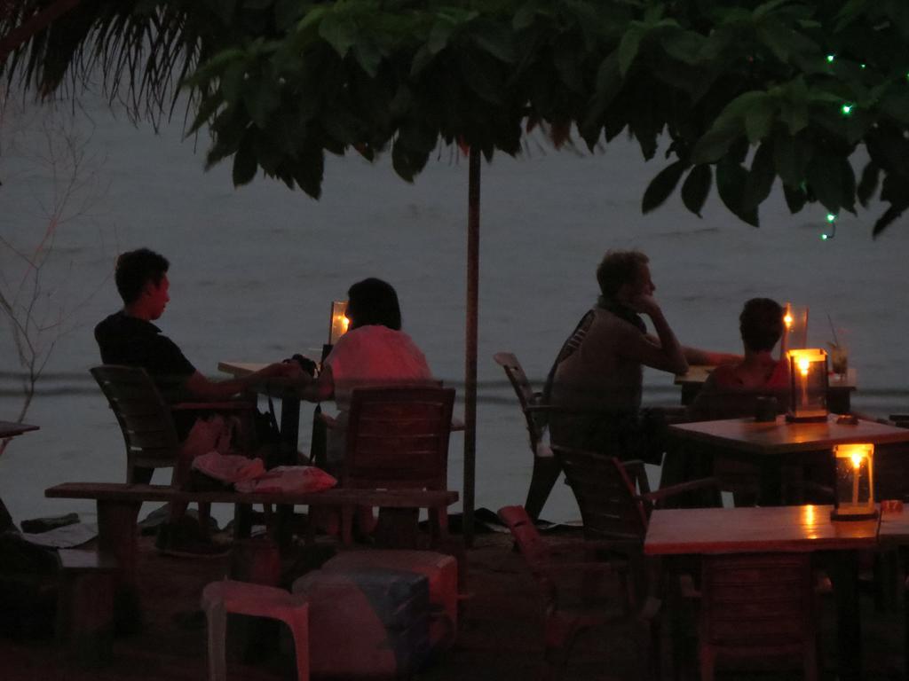 Sailors Mirissa Hotel Exterior photo